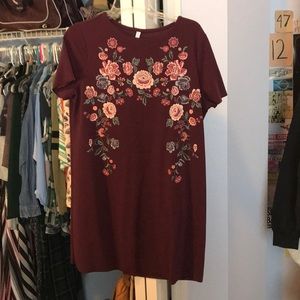 Floral T-shirt Shift Dress: Maroon/Purple